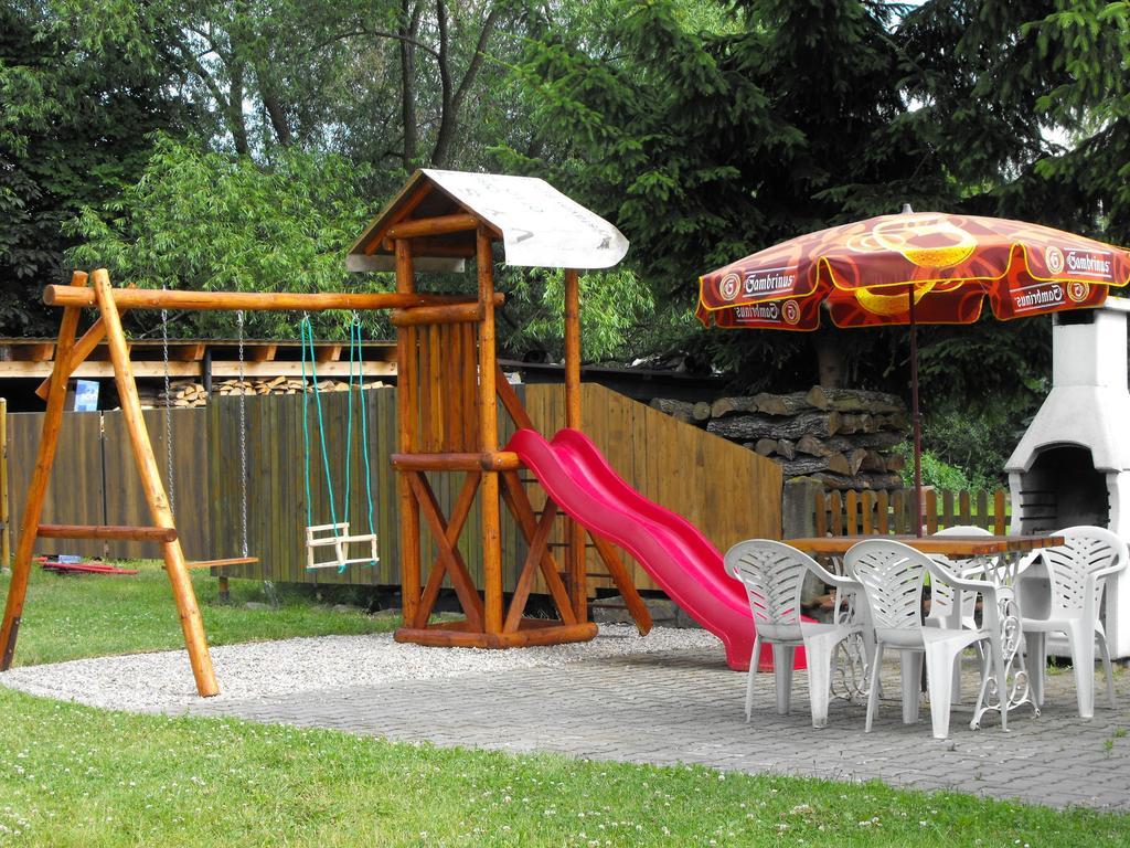 Pension U Milana Dvůr Králové nad Labem Exteriör bild